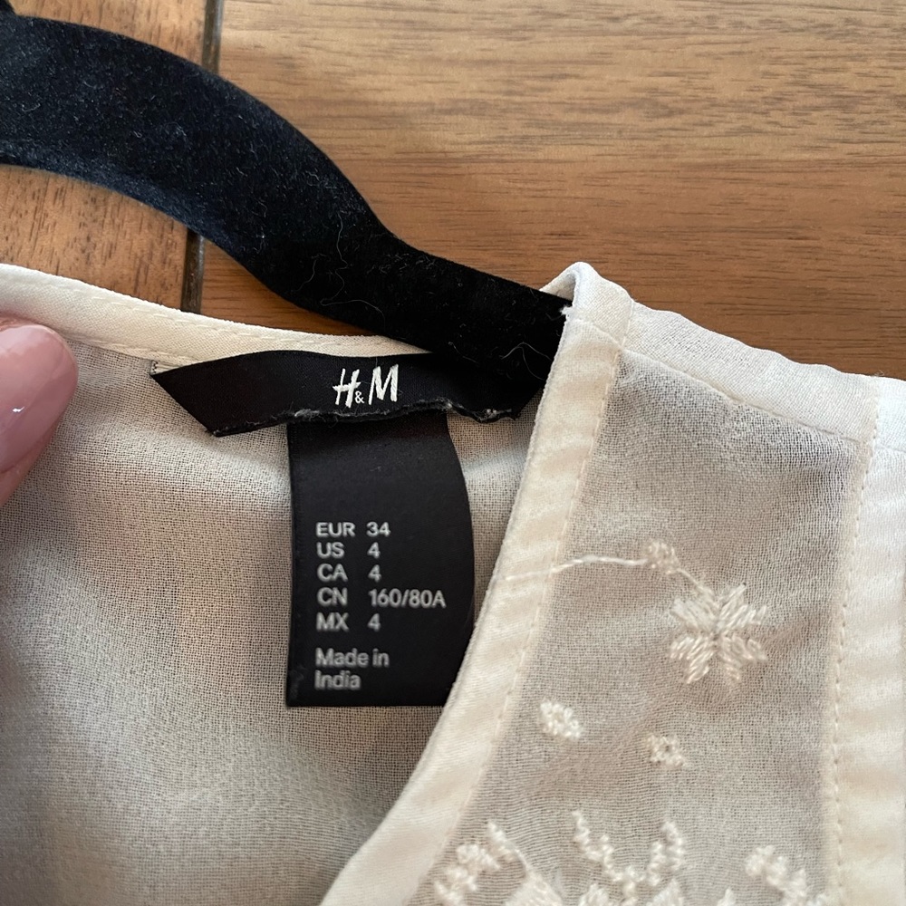 H&M sheer top - Picture 3 of 6